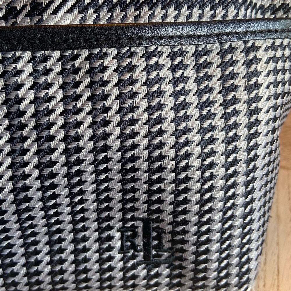 Lauren Ralph Lauren Handbag - Picture 4 of 8